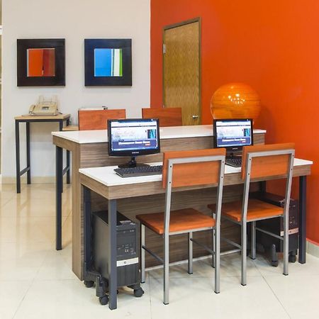 Holiday Inn Express Manzanillo By Ihg Экстерьер фото