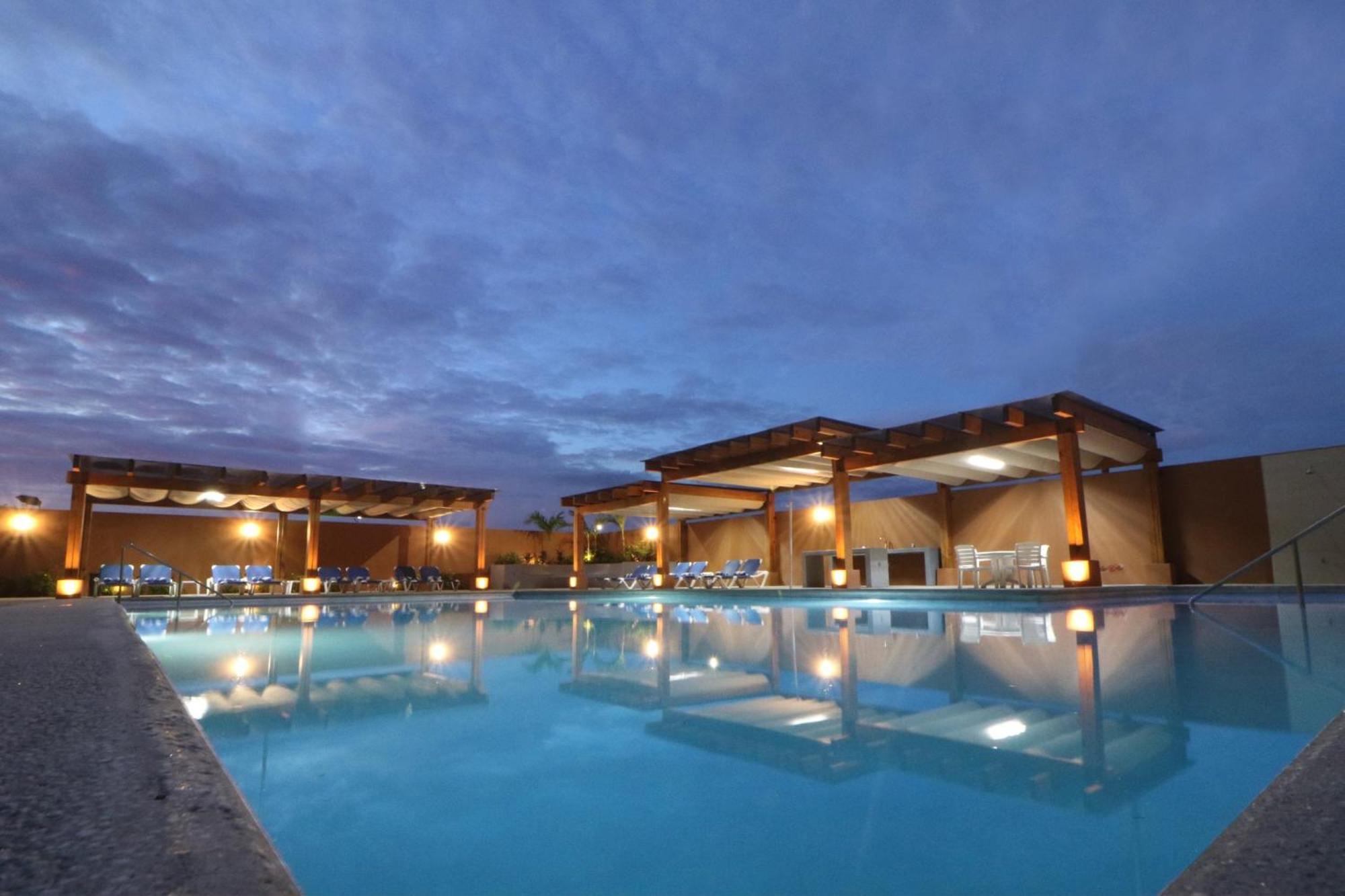 Holiday Inn Express Manzanillo By Ihg Экстерьер фото