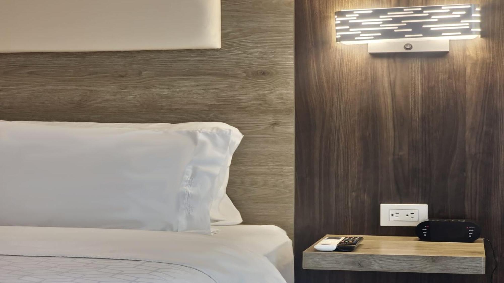 Holiday Inn Express Manzanillo By Ihg Экстерьер фото