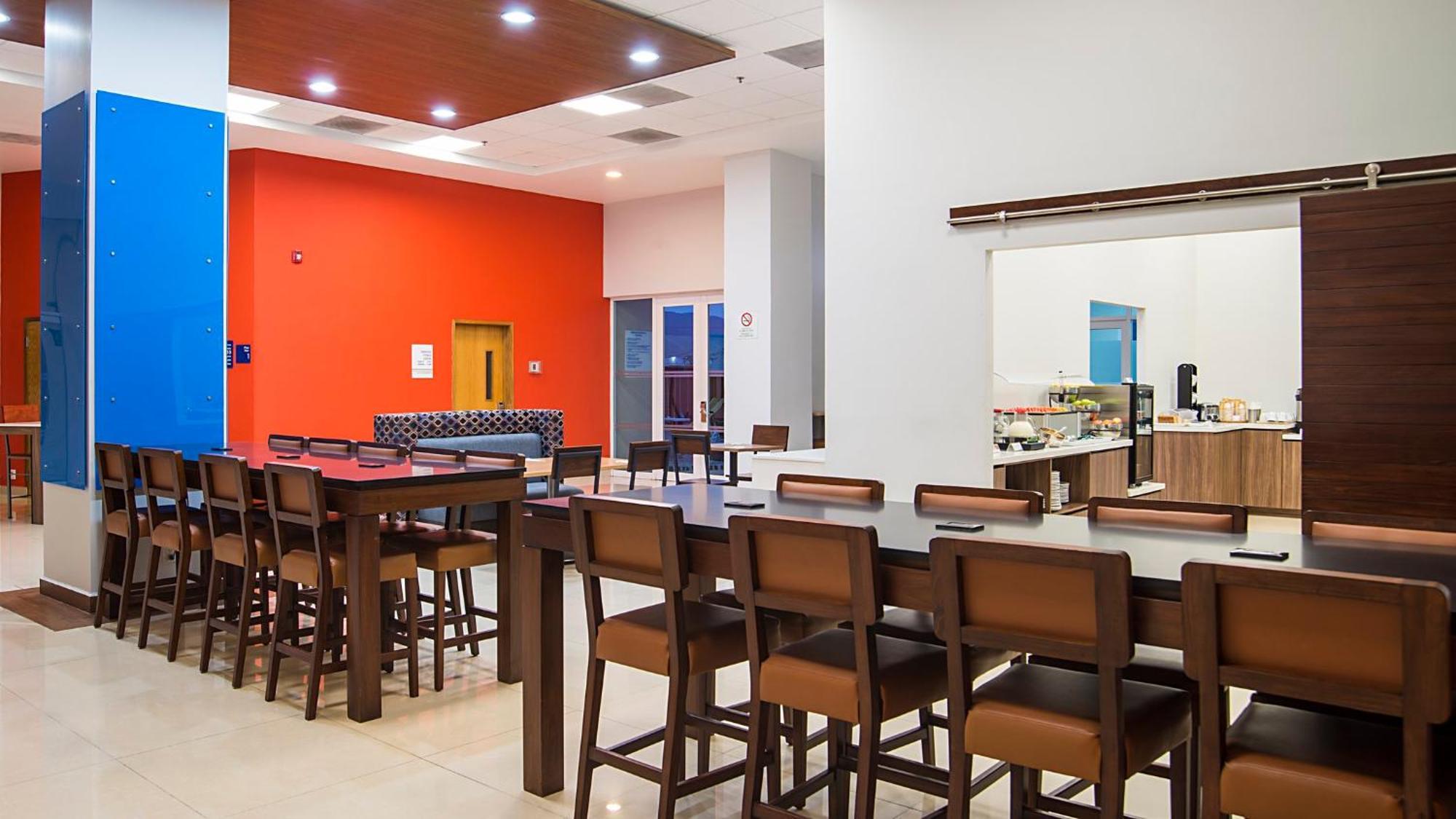 Holiday Inn Express Manzanillo By Ihg Экстерьер фото